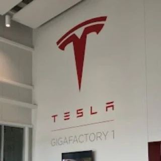 Employment agency abroad Tesla Giga Factory 